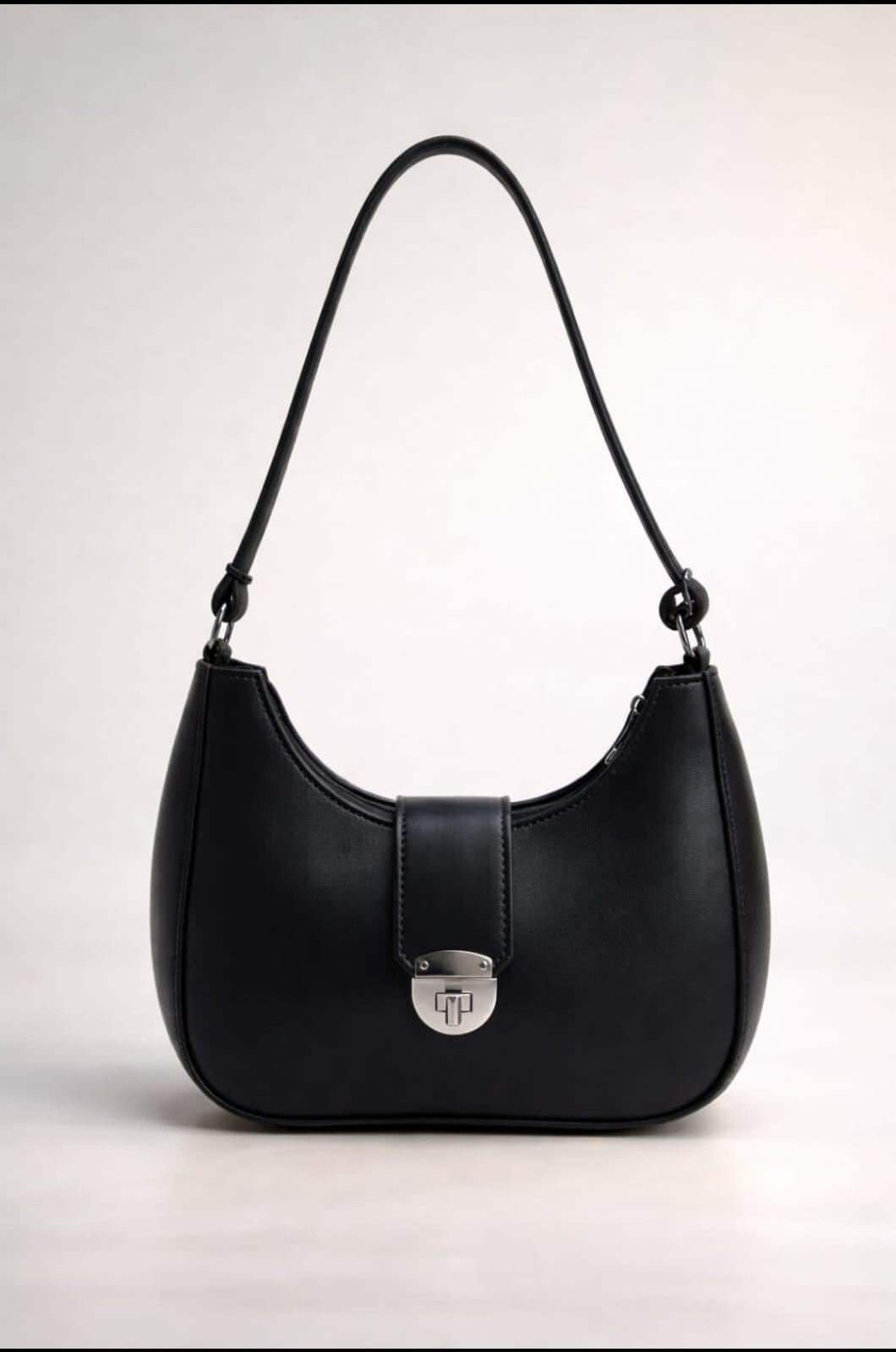 New Half Moon Bag black